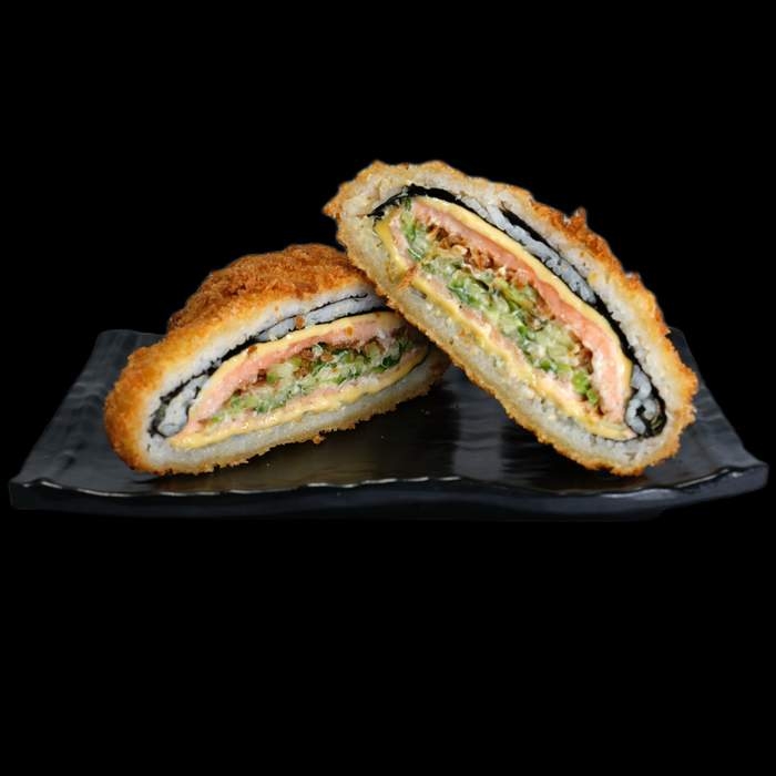 Горячий сэндвич панко с лососем и криспи для клиентов клубная карта
